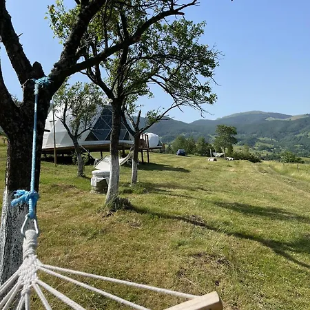 Campismo de Luxo Tranquil Dome - Manta's Retreat Glamping Cornereva