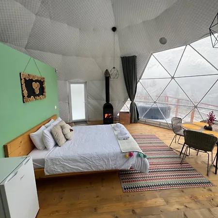 Tranquil Dome - Manta's Retreat Glamping